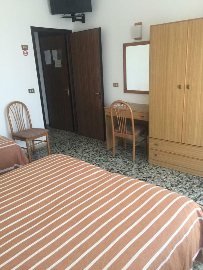 Hotel Margherita Sottomarina Exterior photo